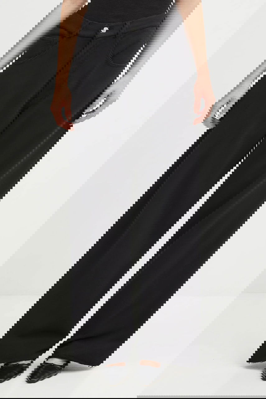 Nohavice Maison Margiela MM6 Maison Margiela Wide-Leg Cotton Raw Hem Pants Čierna | S52KA0548.M25014.900, 0