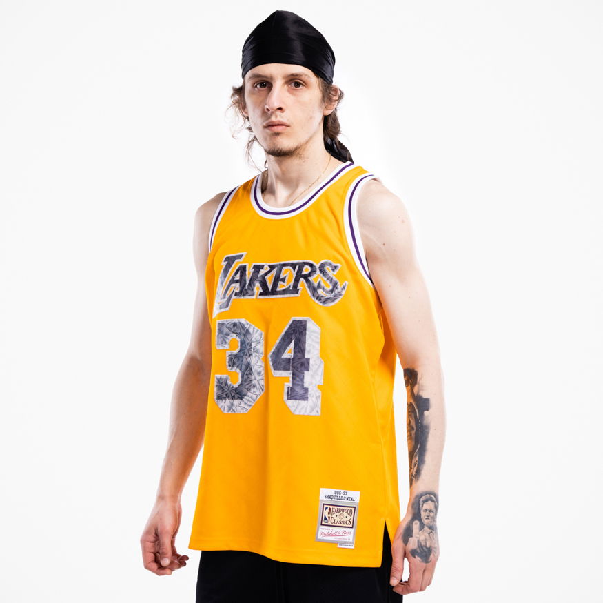 Dres Mitchell & Ness 75th Anniversary Swingman Jersey Shaquille O'Neil Los Angeles Lakers Žltá | SMJY1202-LAL96SONLTGD, 0