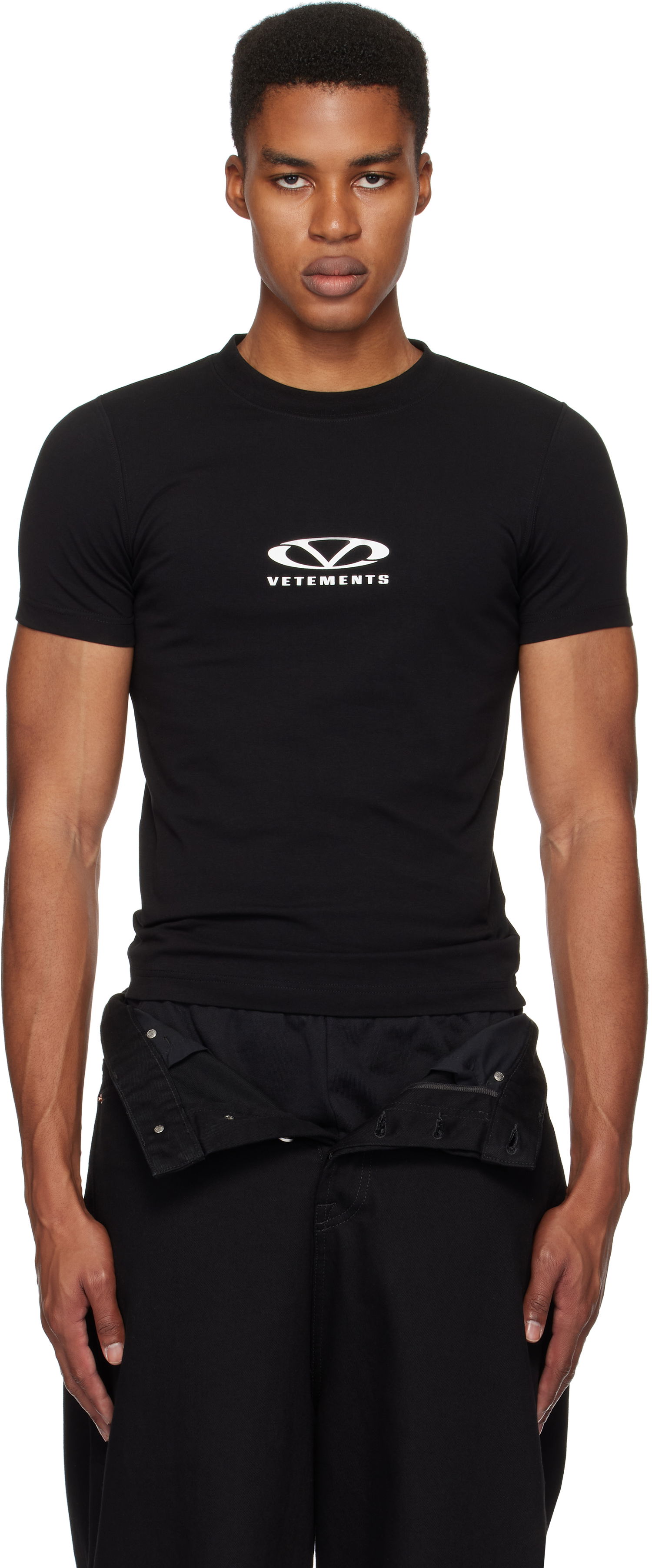 Tričko VETEMENTS Oval Logo Fitted Tee Čierna | MA66TR600BW, 0