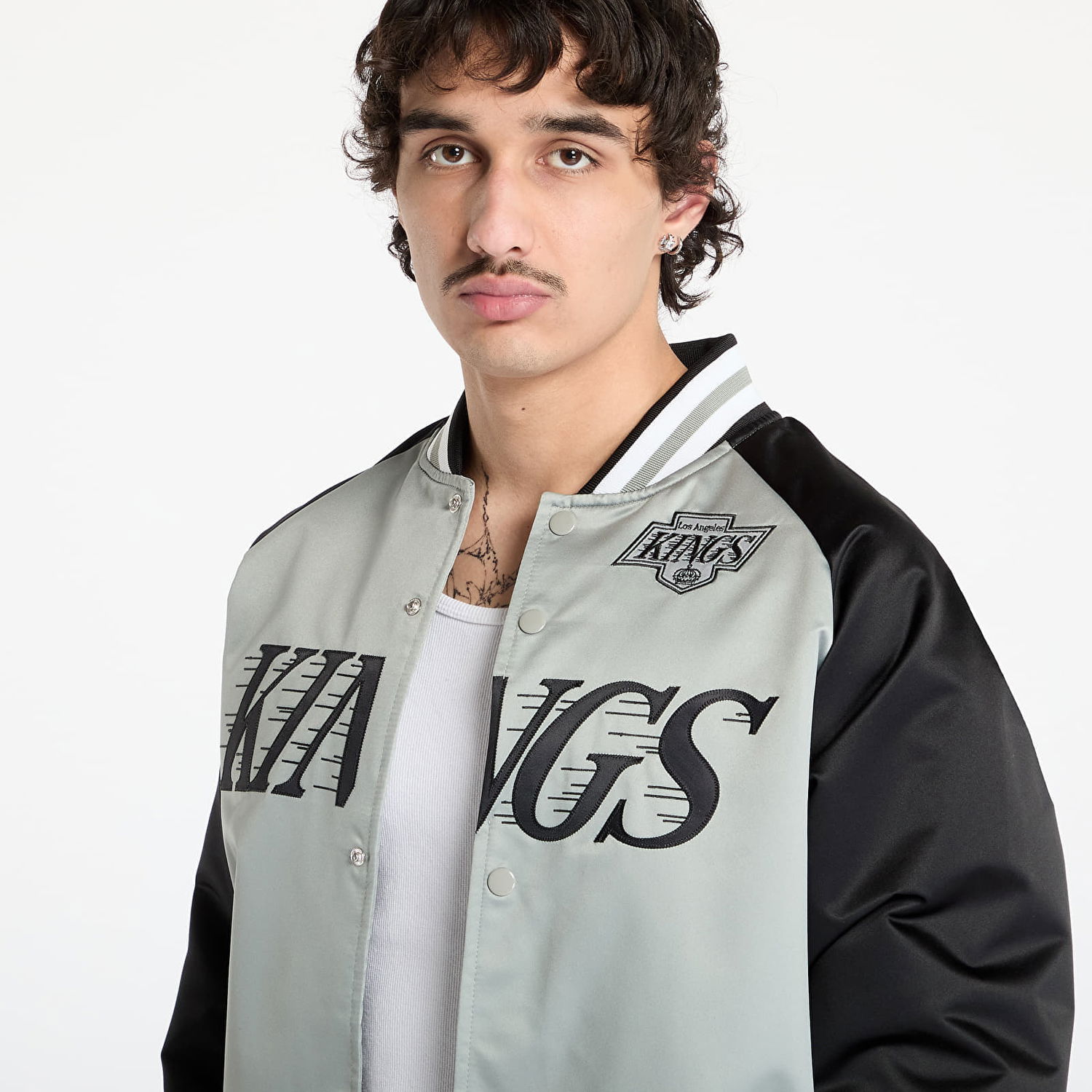 Bomber bunda Mitchell & Ness Mitchell & Ness NHL Kings Double Clutch Satin Vintage Logo Jacket Šedá | JK9196-LAKGYBK, 1