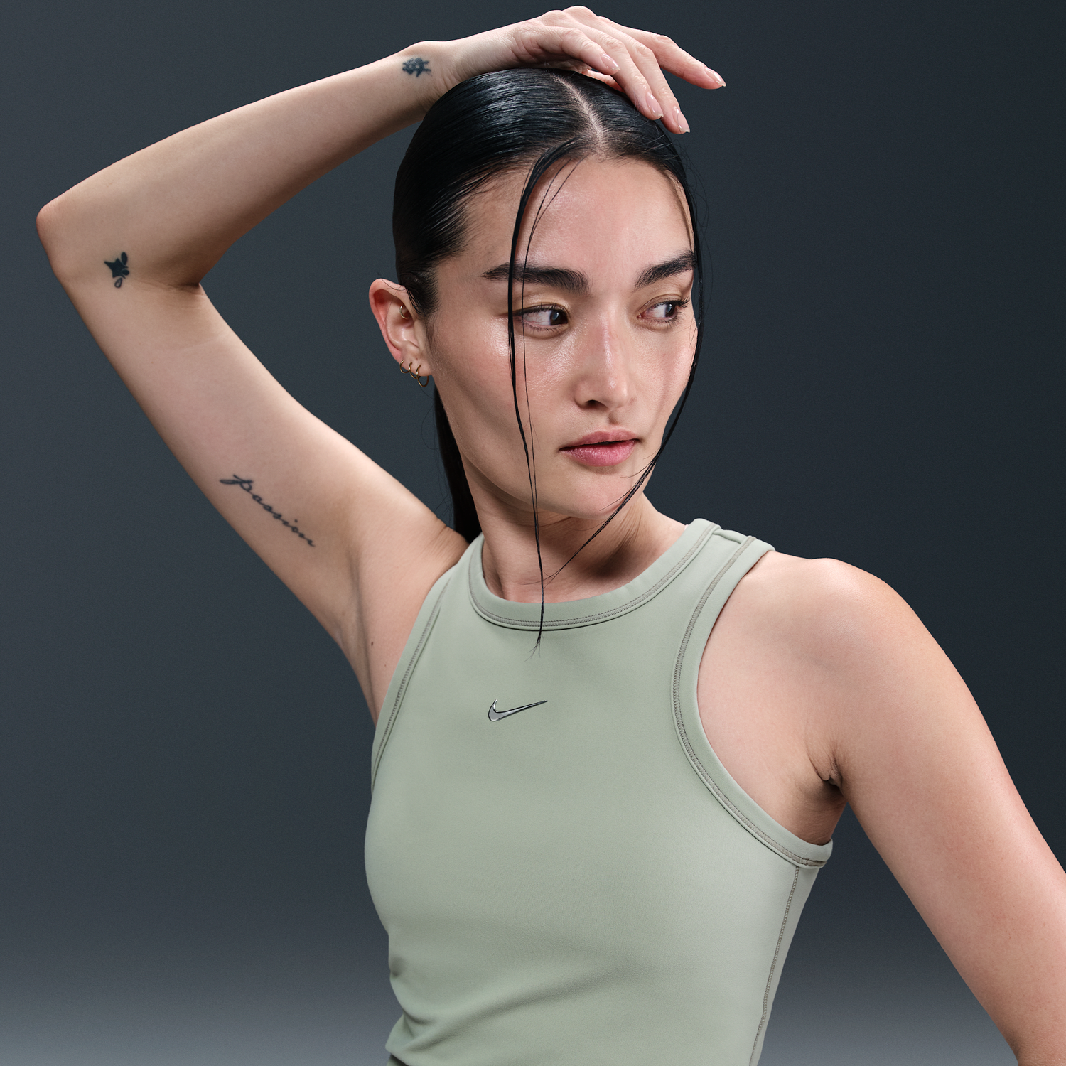 Tielko Nike Nike One Fitted Dri-FIT Cropped Tank Top Zelené | IB7886-370, 0