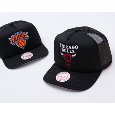 Šiltovka Mitchell & Ness Mitchell & Ness Chicago Bulls Hidden Trucker Snapback Čierna | HT11408-CBUBLCK, 4
