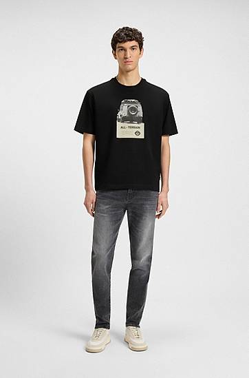 Tričko BOSS Relaxed-Fit Cotton Jersey T-Shirt with All-Terrain Graphic Čierna | 50546958, 1