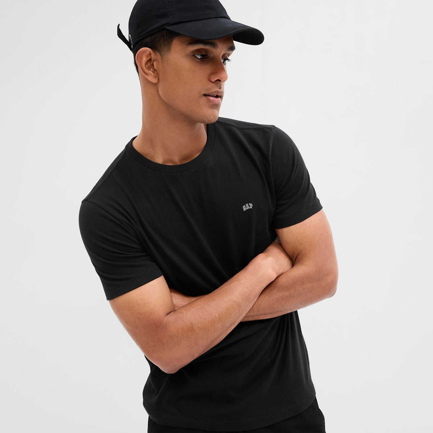 Tričko GAP Micro Logo Crew Neck Tee True Black V2 2 Čierna | 753766-00, 0