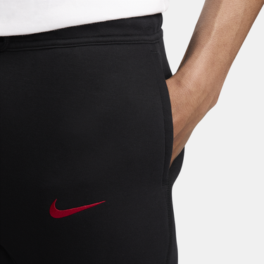 Tepláky Nike Liverpool FC Tech Pack Fleece Čierna | FN8489-010, 1