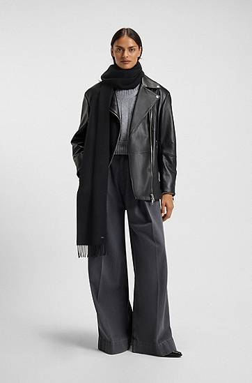 Šál BOSS Fringed wool scarf with logo rivet Čierna | 50517216, 1
