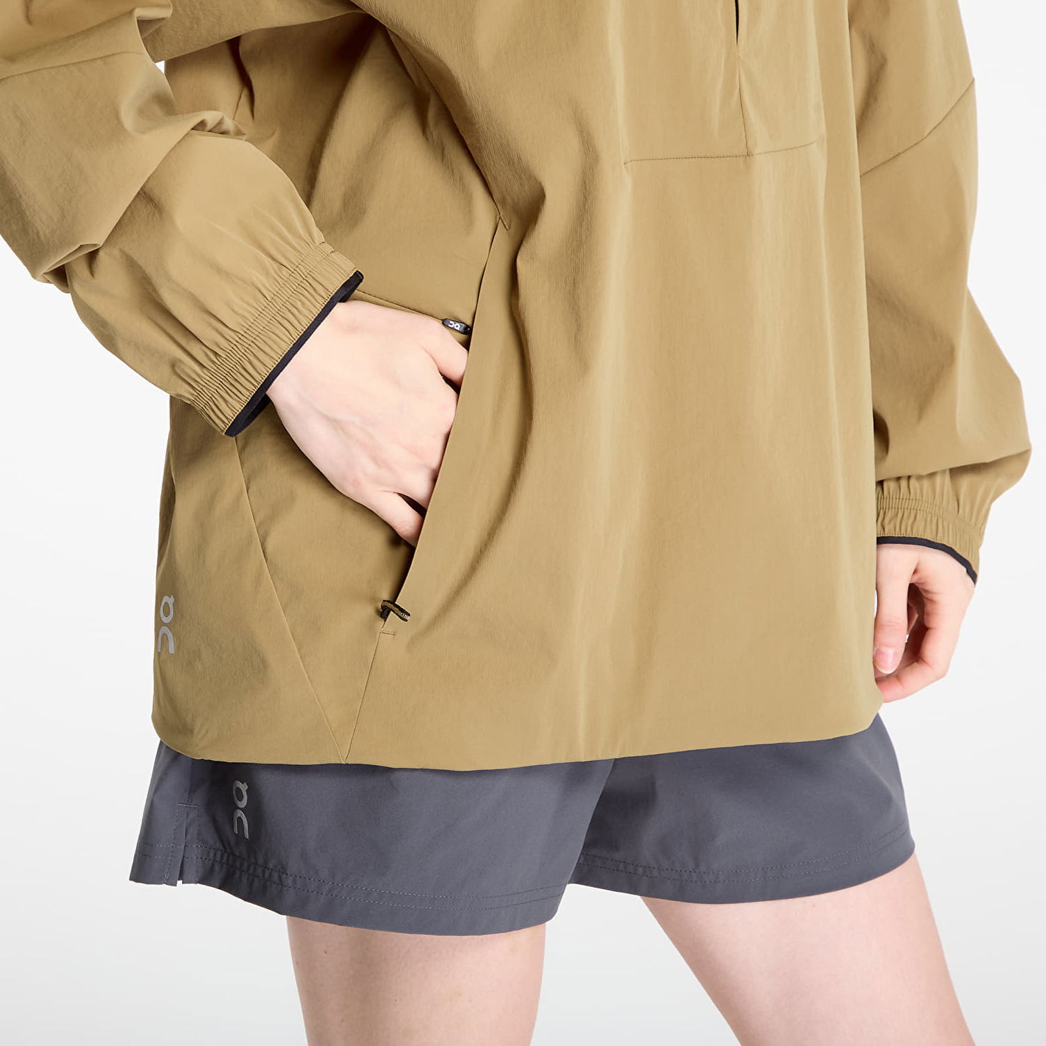 Vetrovka On Running Windbreaker All-Day 1/2 Zip Jacket Béžová | 1WE30413850, 1