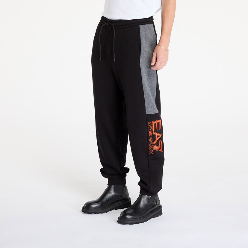 Tepláky Emporio Armani Sweatpants EA7 Trouser Black XL Čierna | 6DPP56PJVTZ1200