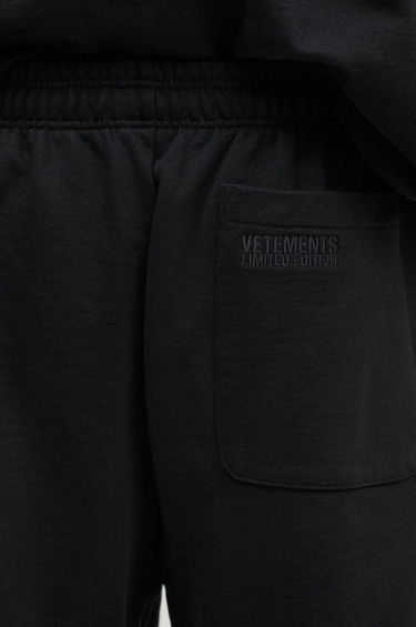 Šortky VETEMENTS Embroidered Logo Sweatshorts Čierna | UA66SS610B, 3