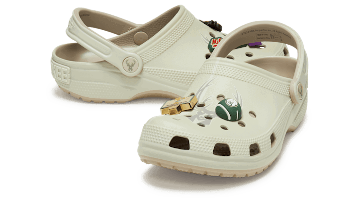 Tenisky a topánky Crocs NBA Bucks Elevated Classic Clogs Béžová | 210252-90H, 1