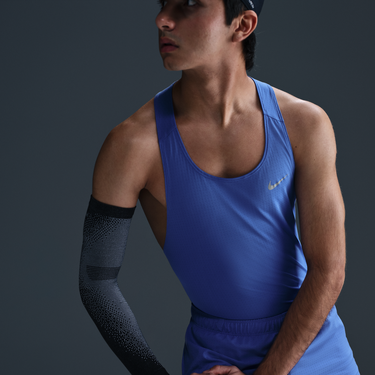 Tielko Nike Dri-FIT Fast Running Tank Top Modrá | FN4229-411, 1