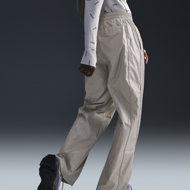 Nohavice Nike Woven High Waist Pants Šedá | HM9764-014, 1
