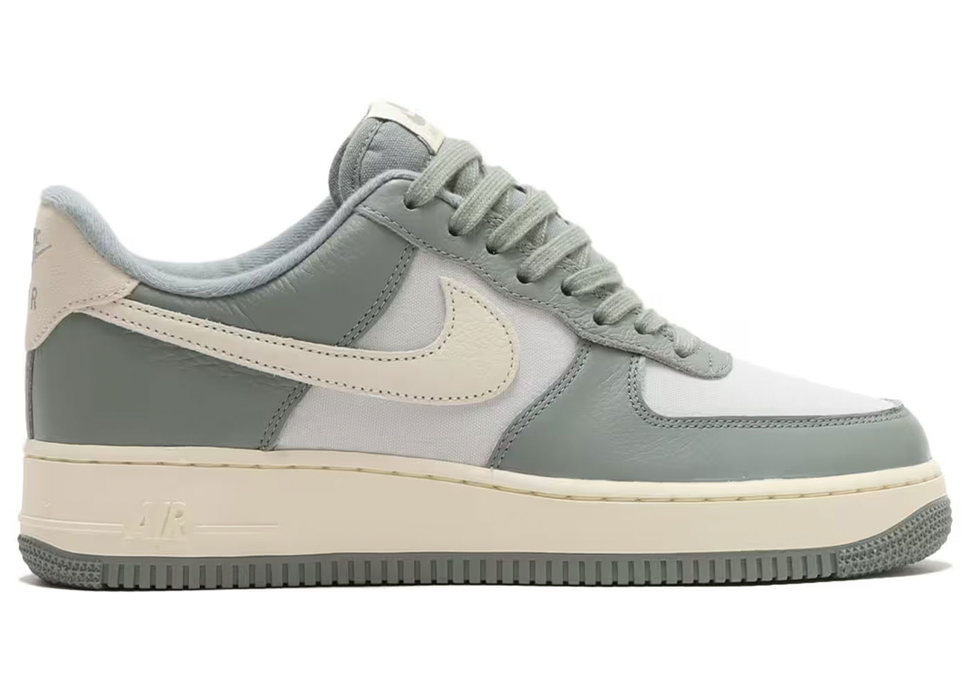 Air Force 1 Low '07 LX "Mica Green"