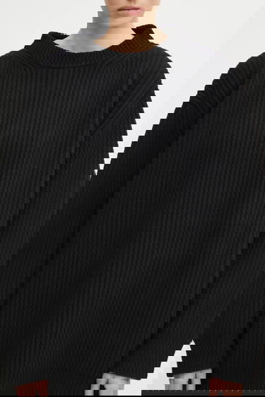 Sveter Maison Margiela Oversized Ribbed Wool Blend Mock Neck Sweater MM6 Maison Margiela Čierna | S62HL0042.M13192.900, 3
