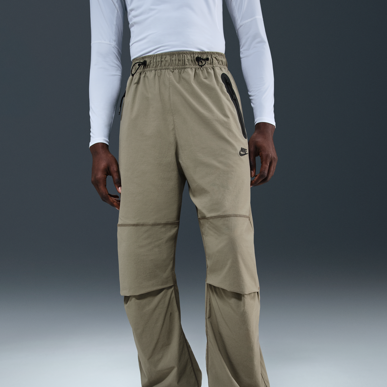 Cargo nohavice Nike Nike Tech Woven Loose Fit Pants Biela | HM7158-320, 1
