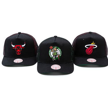 Šiltovka Mitchell & Ness Mitchell & Ness NBA Tremor Trucker Snapback Chicago Bulls Čierna | HT11505-CBUBLCK, 6