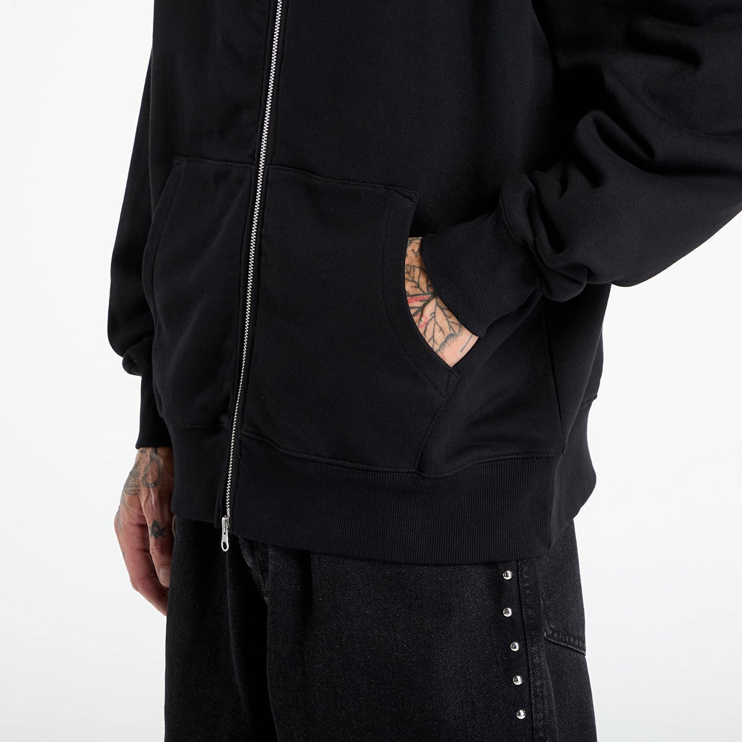 Mikina Pleasures PLEASURES Daft Club Ram Zip Hoodie Čierna | P25DP014-BLACK, 1