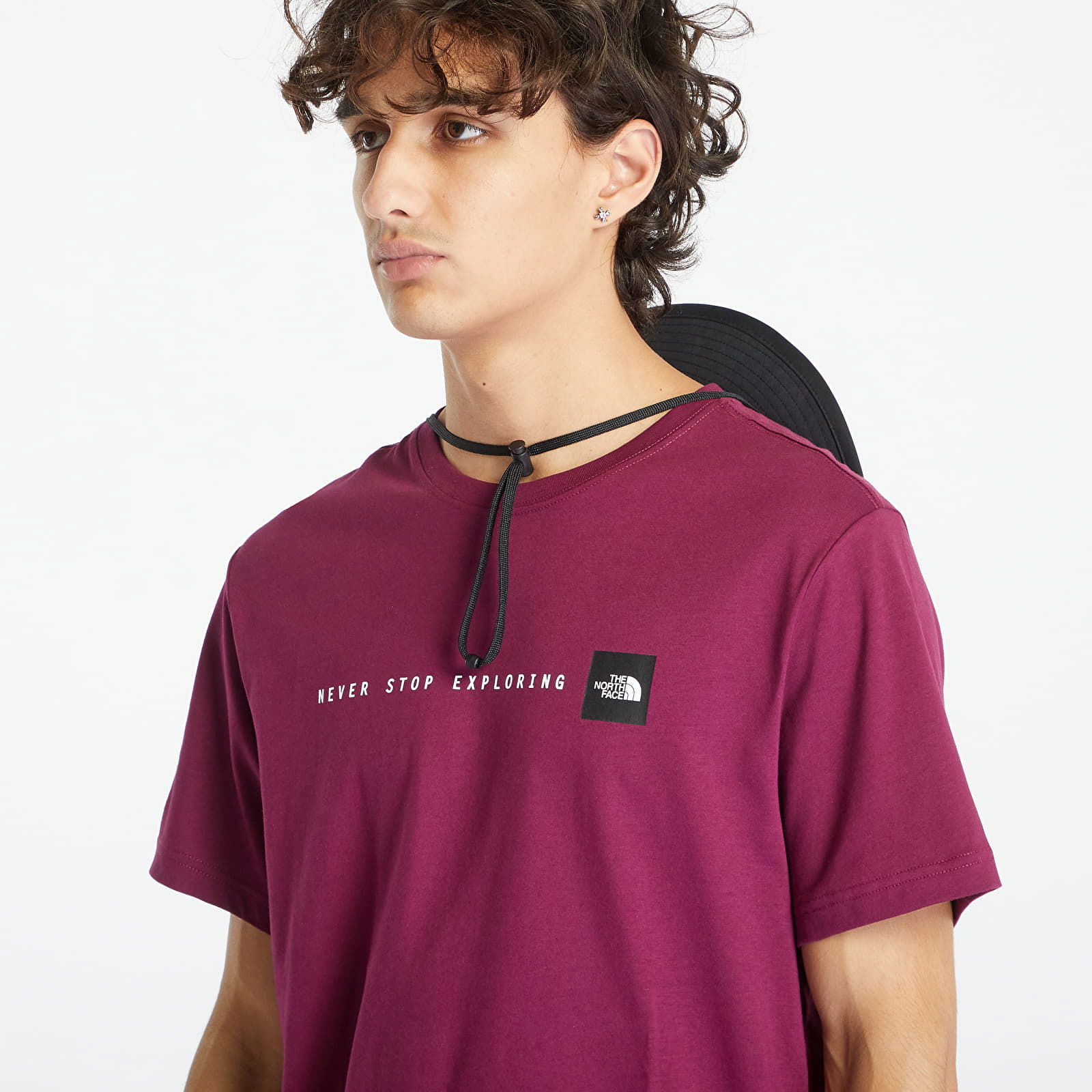 S/S Never Stop Exploring Tee Boysenberry