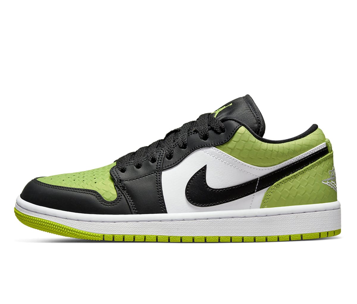 Air Jordan 1 Low SE "Vivid Green Snakeskin" W