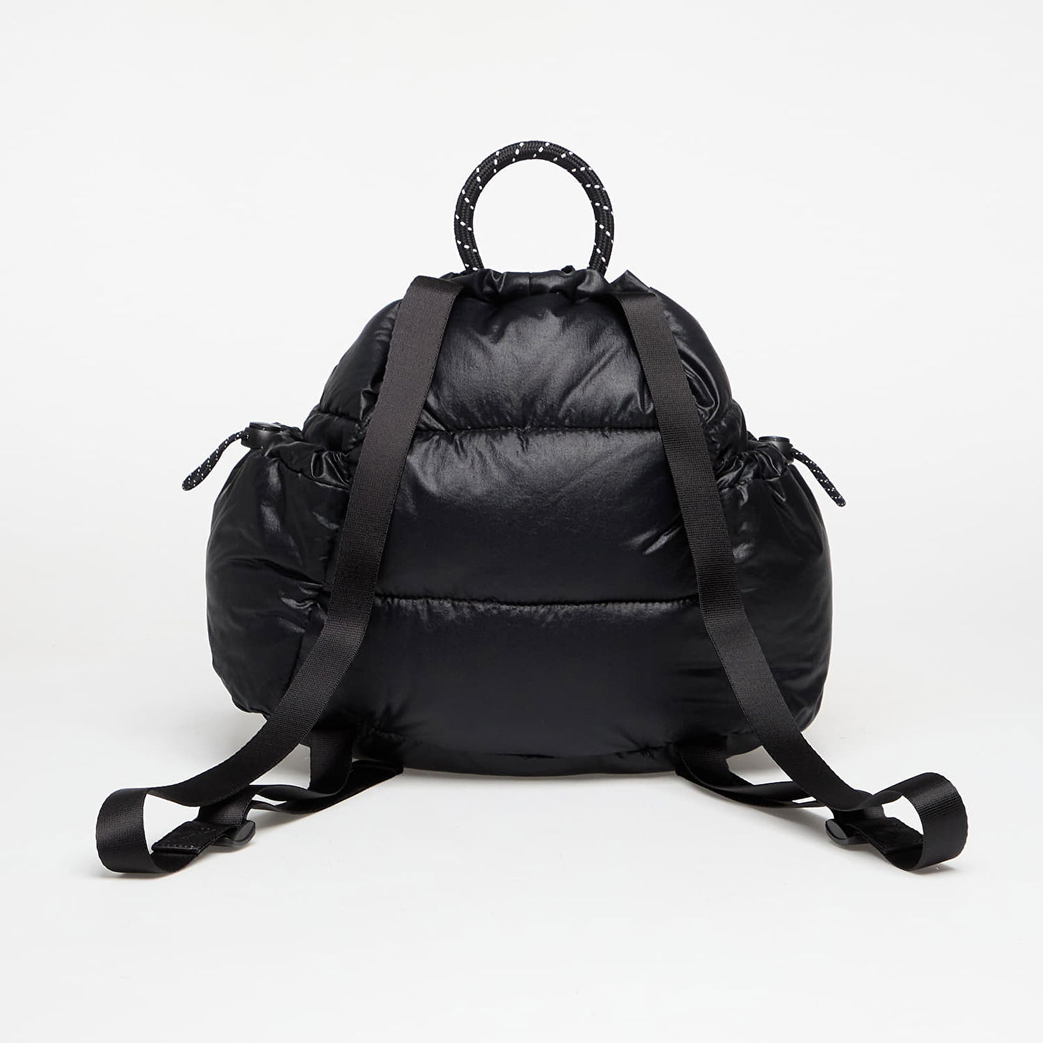 Batoh Nike Quilted Drawstring Top Handle Backpack NSW Puffle Mini Čierna | HQ6693-010, 1
