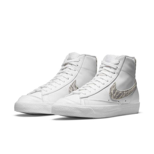 Tenisky a topánky Nike Blazer Mid '77 SE W Biela | DH9633-101, 1