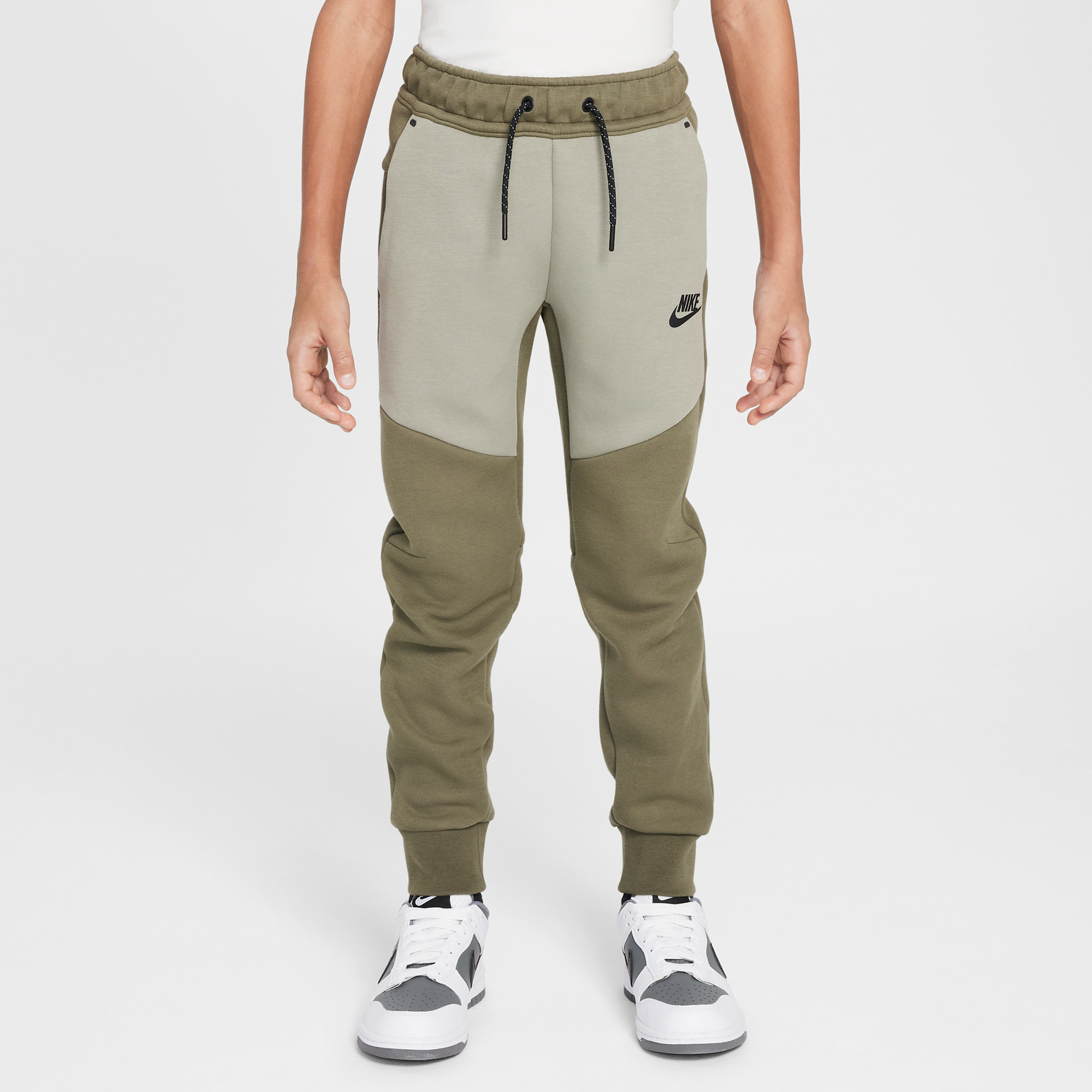 Tepláky Nike Nike Sportswear Tech Fleece Older Kids' Pants Zelené | HV5869-222, 1