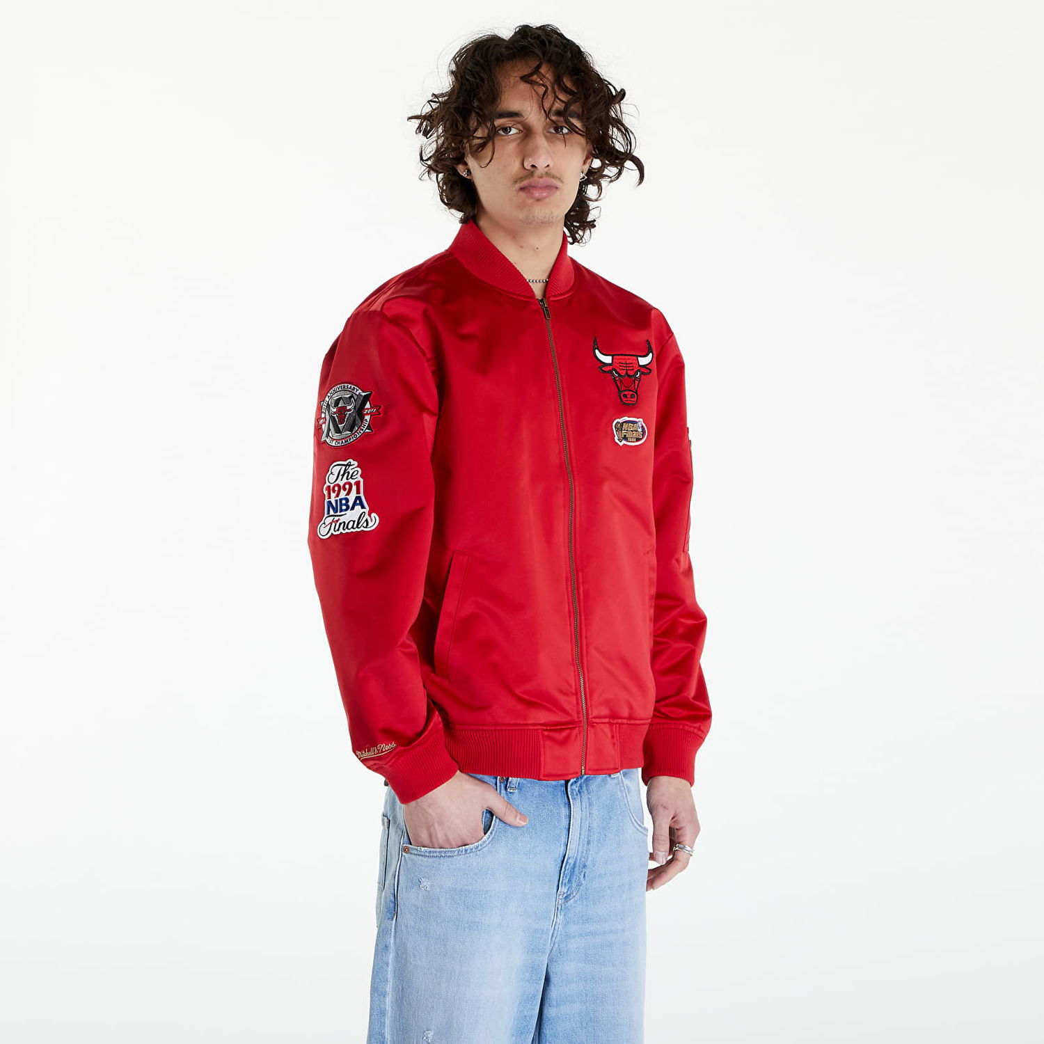 Bomber bunda Mitchell & Ness NBA Lightweight Satin Bomber Vintage Logo Bulls Red Červená | SJKT6599-CBUYYPPPSCAR, 0