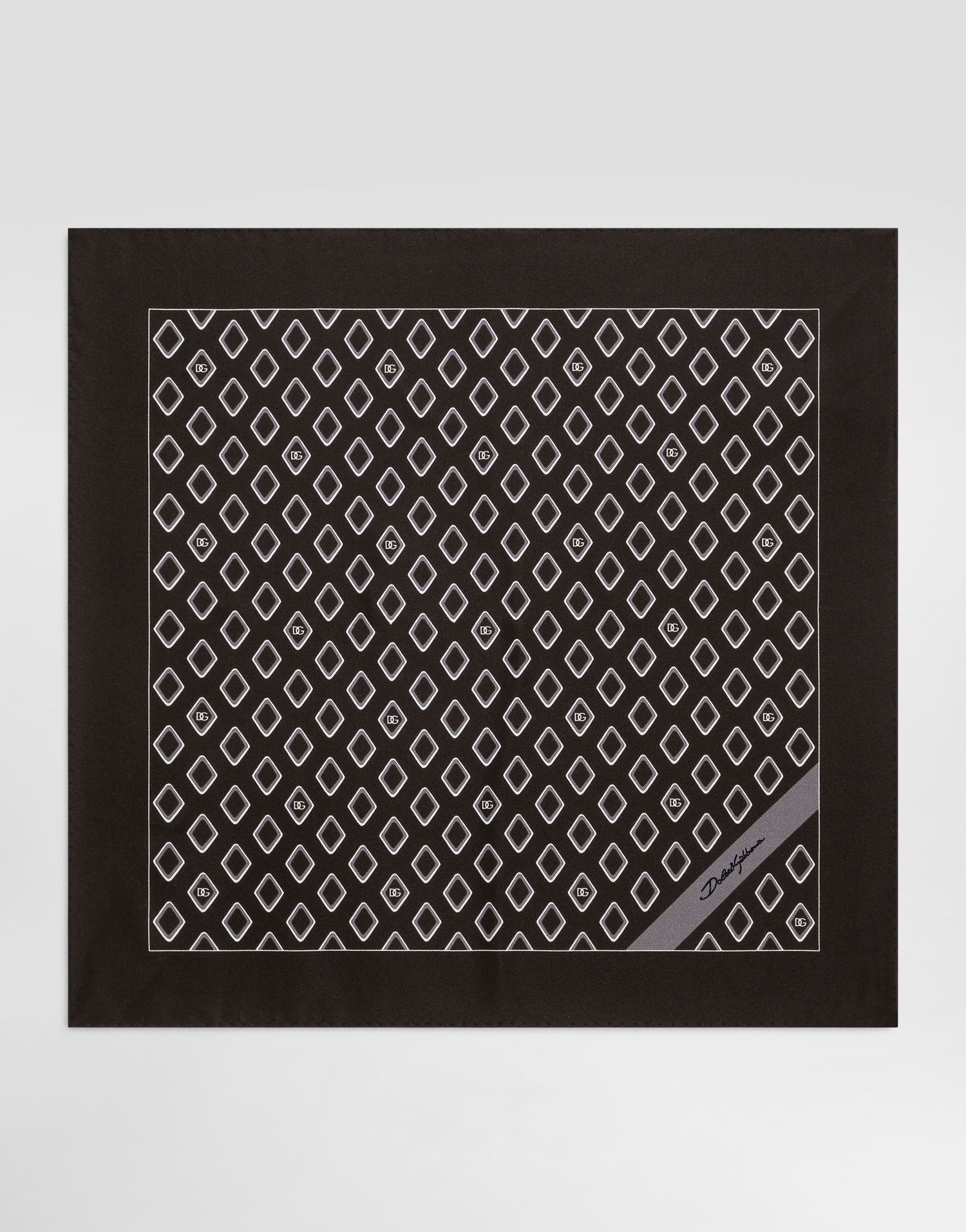 Šál Dolce & Gabbana Dolce & Gabbana Silk Pocket Square with Micro Diamond Print and Logo Čierna | GR412EG0WUGM3725, 0