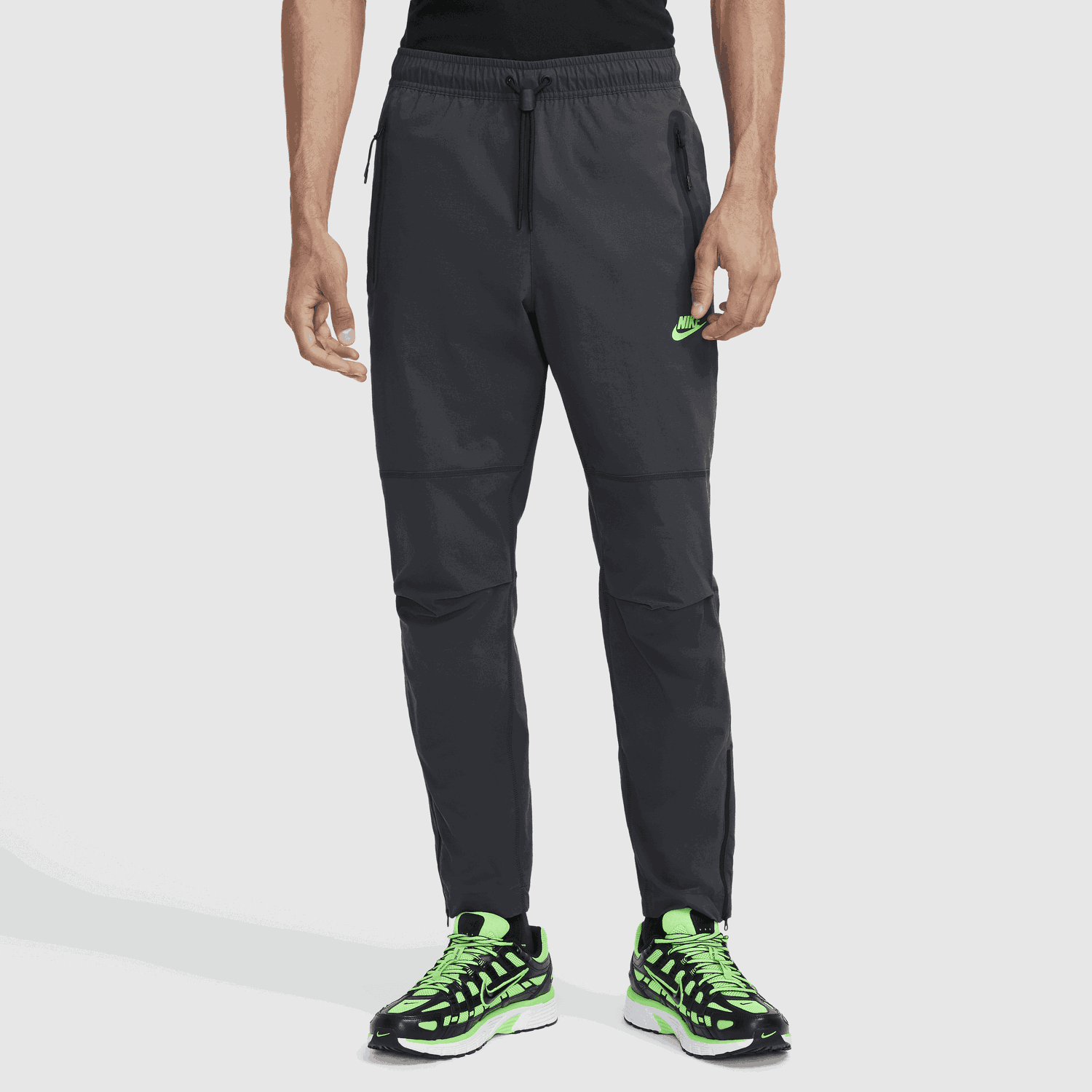 Nohavice Nike Woven Pants Tech Šedá | HM8241-060, 0