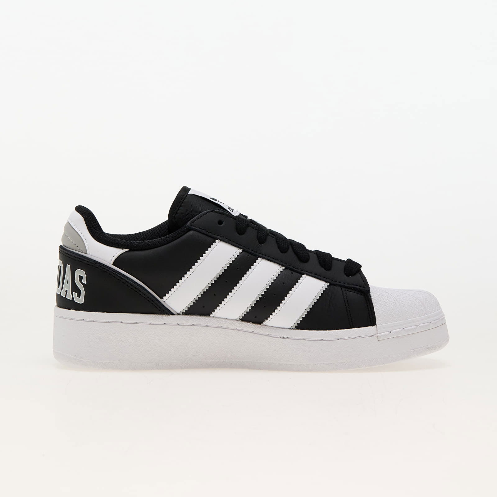 Superstar Xlg T Core Black/ Ftw White/ Grey Two