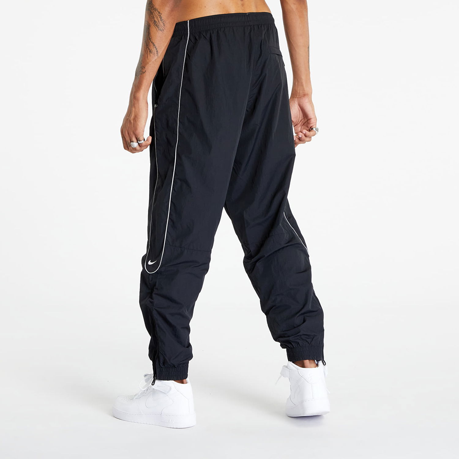 Nohavice Nike Solo Swoosh Track Pant Čierna | FB8620-010, 1