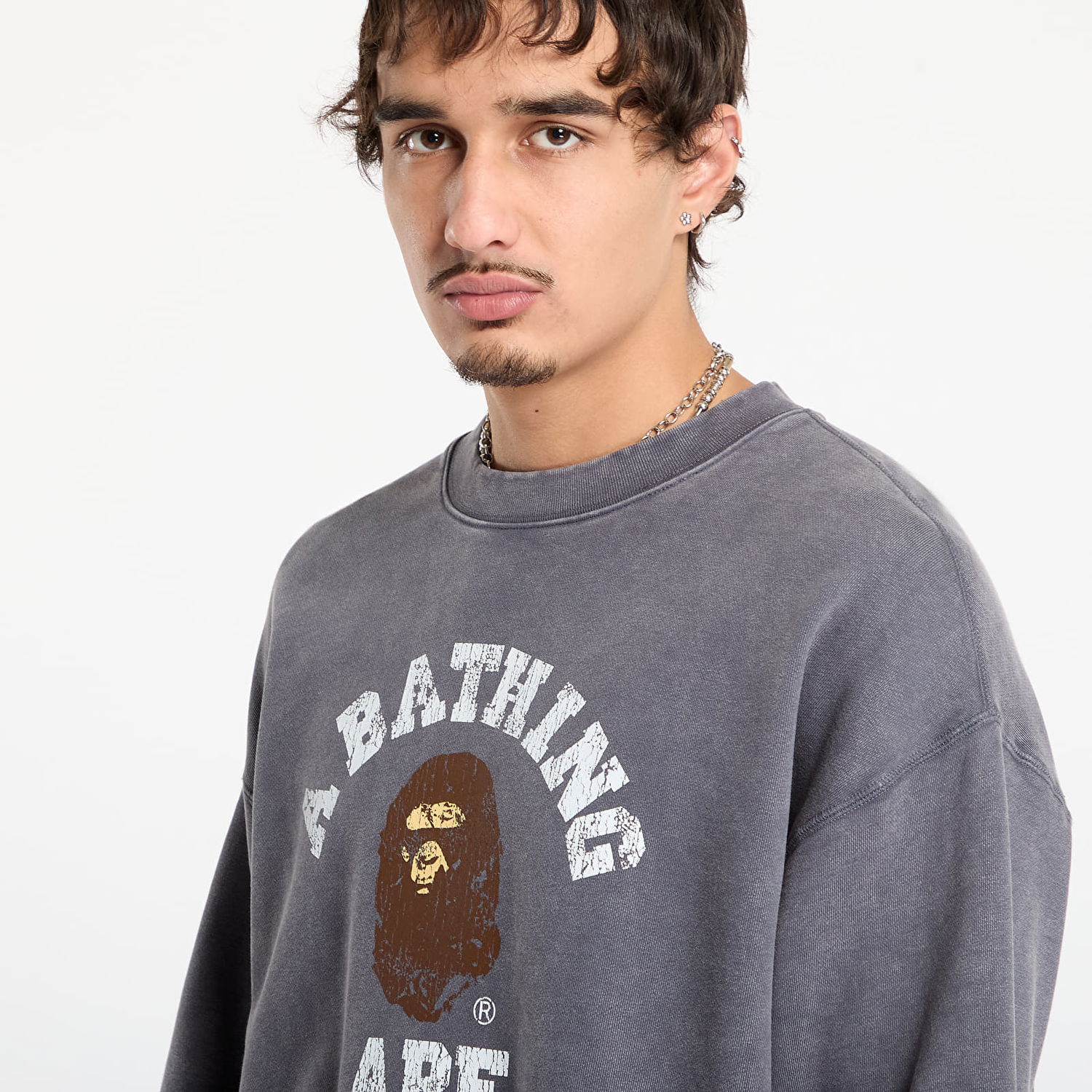 Mikina BAPE Garment Dye College Relaxed Fit Crewneck Sweatshirt Šedá | 001SWL801308MCHA, 1