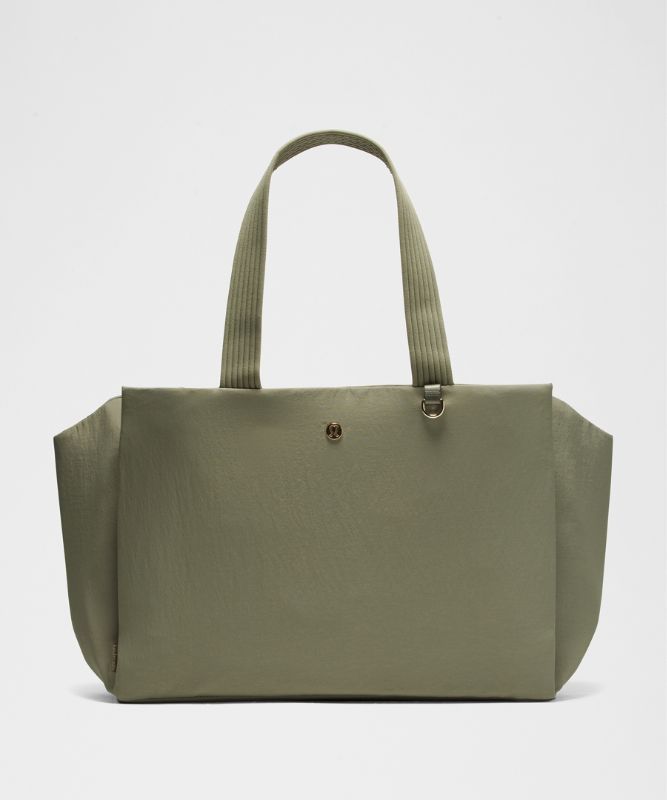 Tote bag lululemon lululemon 18L Triple-Compartment Tote Bag Zelené | prod20000687, 0