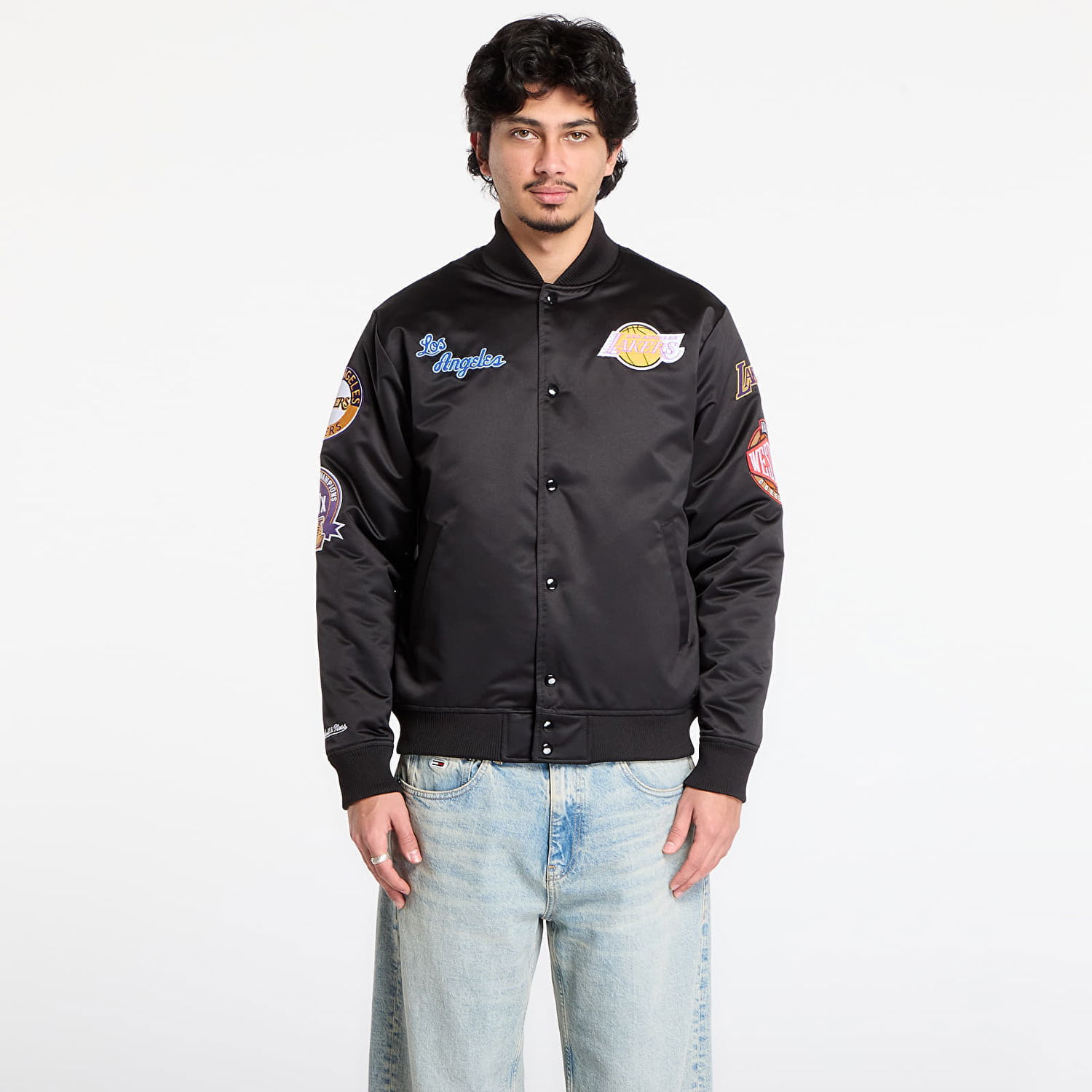 Bomber bunda Mitchell & Ness NBA Blackout Heavyweight Satin Jacket Los Angeles Lakers Čierna | JK15027-LALBLCK, 0