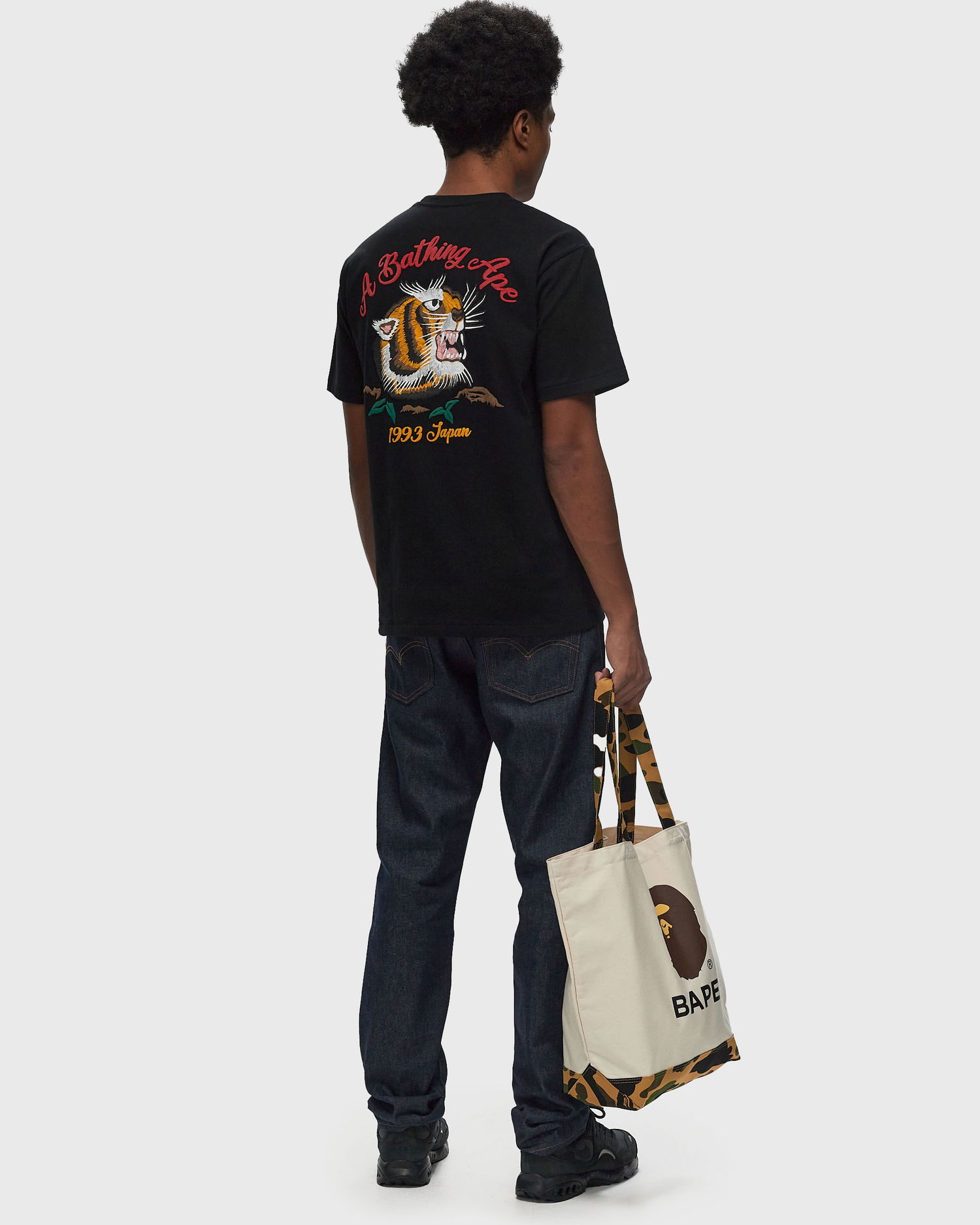 Tričko BAPE Embroidery Style Souvenir Logo T-Shirt Čierna | 001TEK801025M-BLK, 1