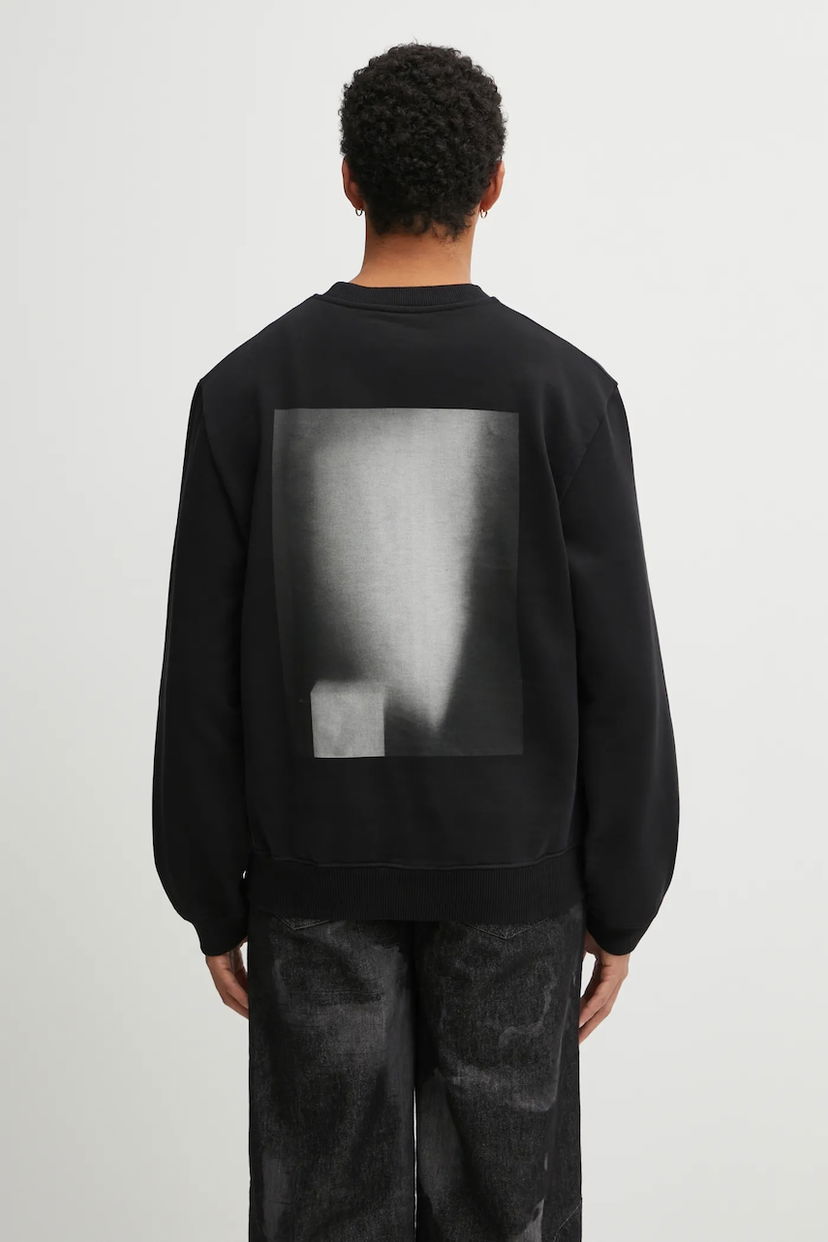 Mikina HELIOT EMIL Heliot Emil AW25 Printed Sweatshirt Čierna | AW25.M.08.086.BLK01