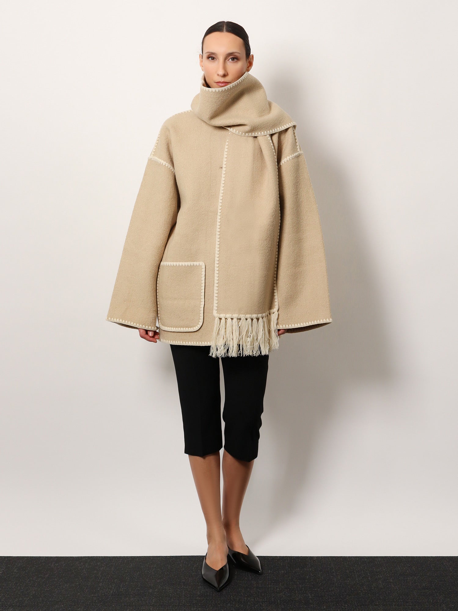Kabáty TOTEME Beige Wool Blend Fringed Shawl Collar Coat by Toteme Béžová | 222117201867, 1
