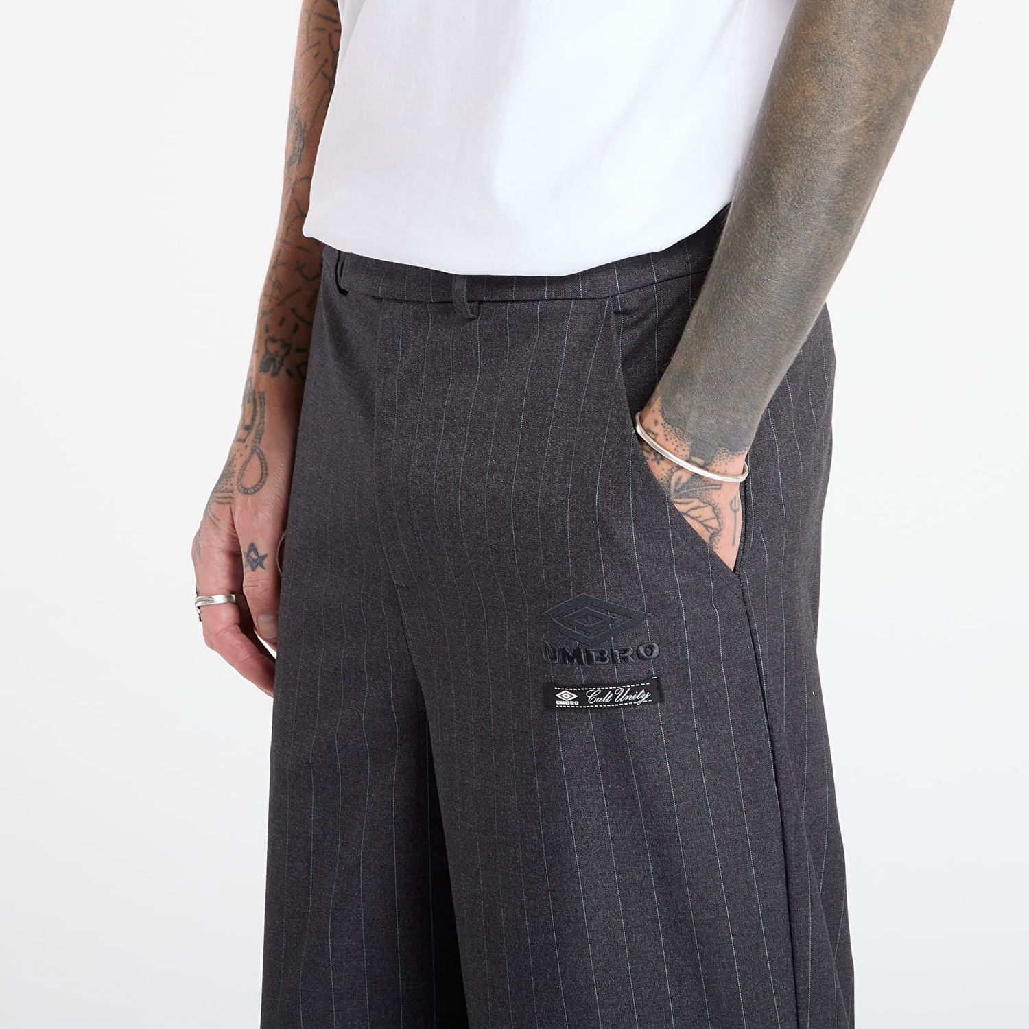 Nohavice Umbro Formal Pinstriped Wide-Leg Pants Šedá | UBMW0337FA212 GRY0003, 1