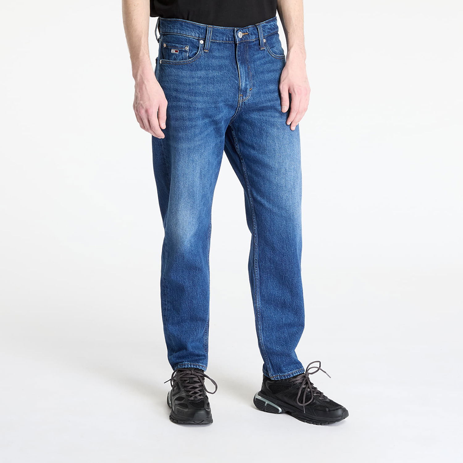 Džínsy Tommy Hilfiger Tommy Jeans Isaac Relaxed Tapered Jeans W28/L32 Modrá | DM0DM20191 1BJ, 0