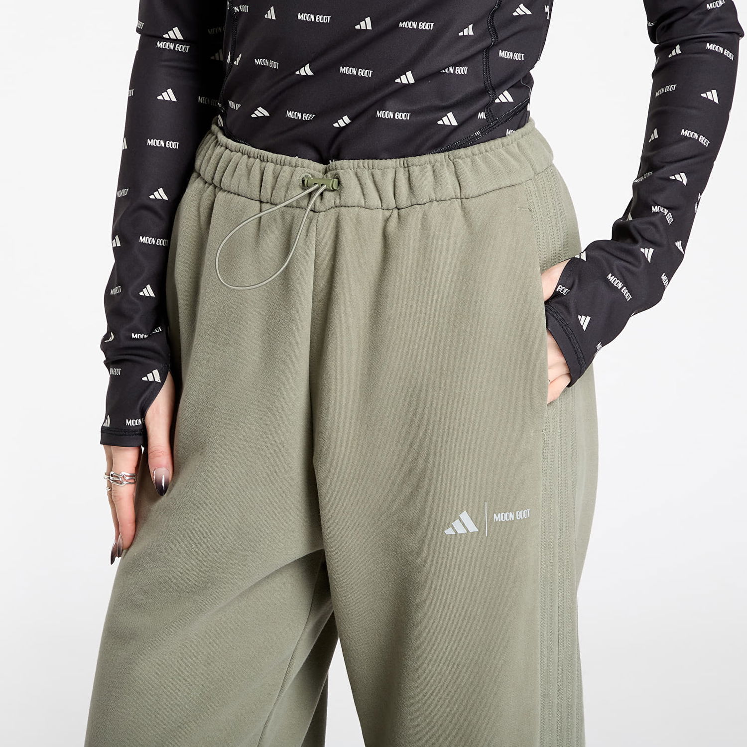 Tepláky adidas Originals Stella McCartney Wide-Leg Tracksuit Pants with Panel Details Zelené | JM1099, 1