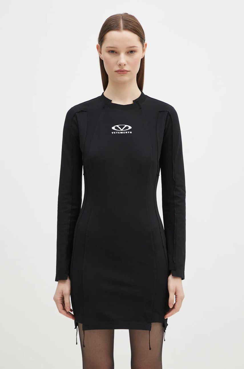 Šaty VETEMENTS VETEMENTS Oval Logo Cut-Up Mini Dress Čierna | WA66DR610BW, 0