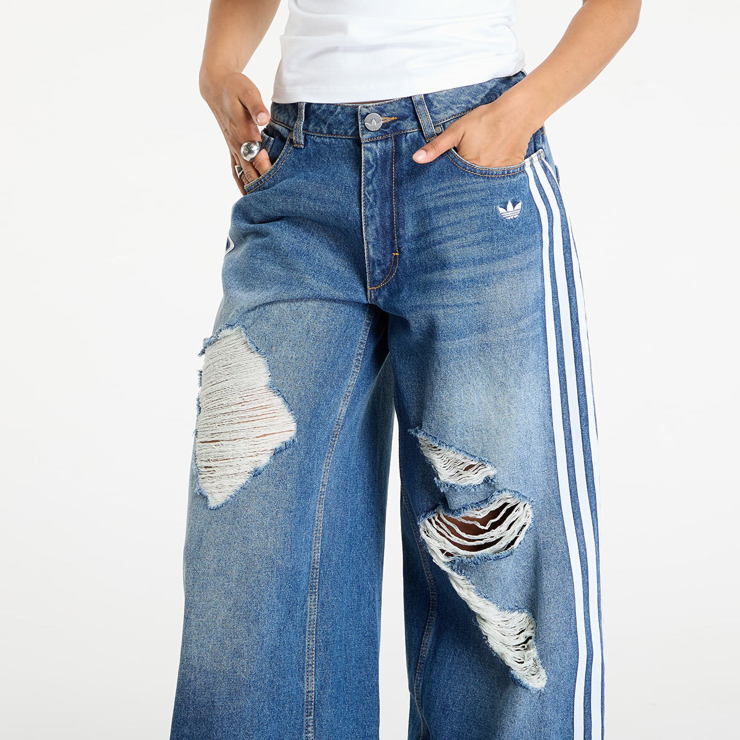 Džínsy adidas Originals adidas Originals Loose Destressed Denim Pants 27/30 Modrá | KE3300, 1