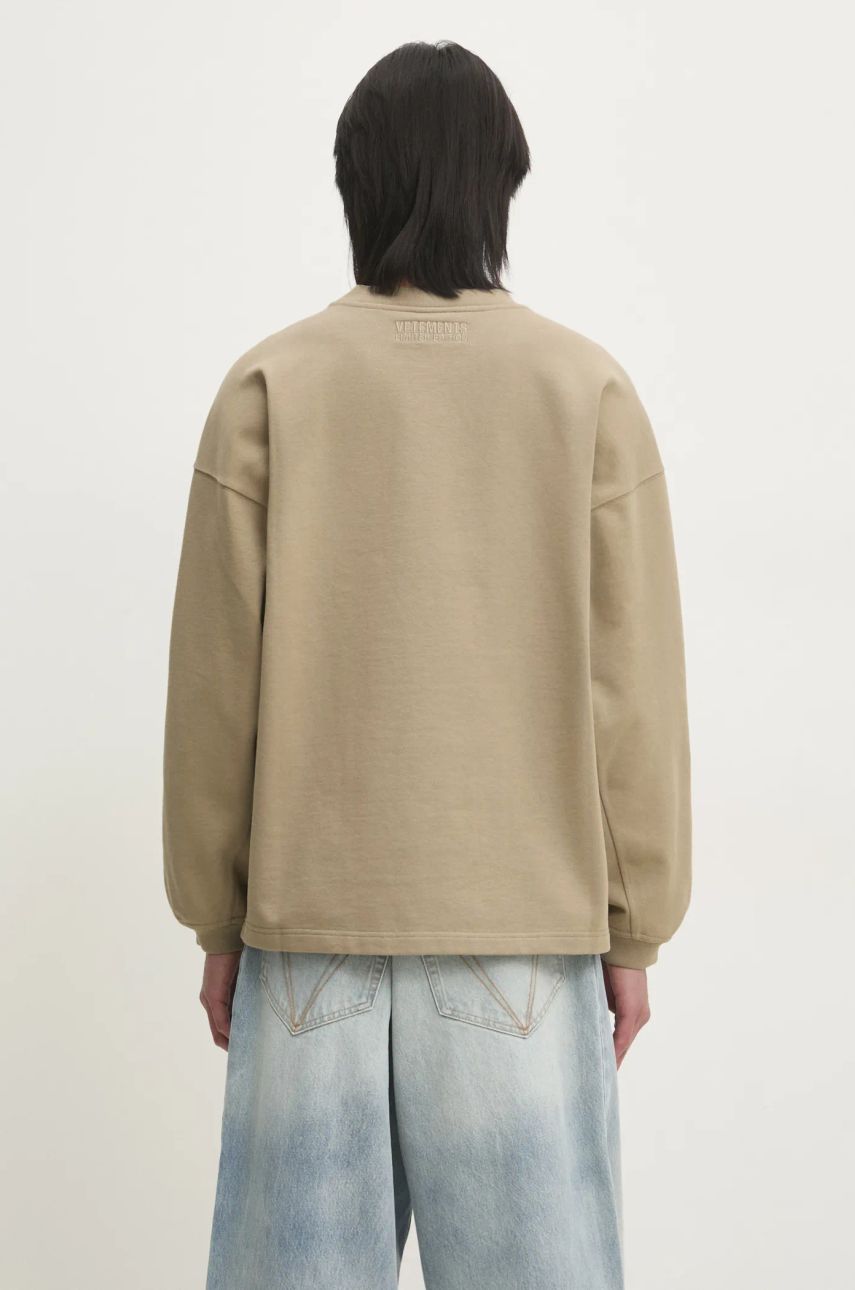 VETEMENTS Oval Logo Cropped Boxy Sweatshirt