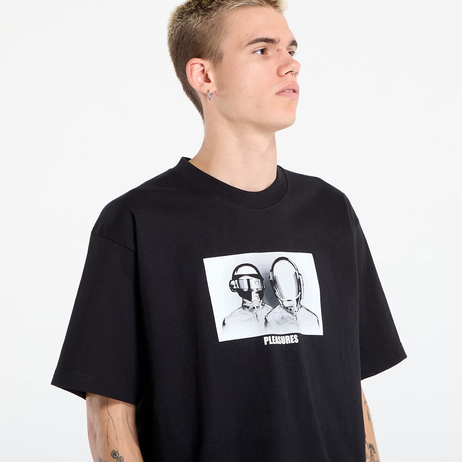 Tričko Pleasures PLEASURES Inverted Graphic T-Shirt Čierna | P25DP017-BLACK, 1