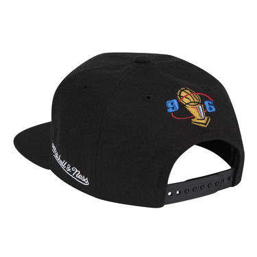 Šiltovka Mitchell & Ness 96 Champions Wave Snapback HWC Chicago Bulls Čierna | HHSS1082-CBUYYPPPBLCK, 1