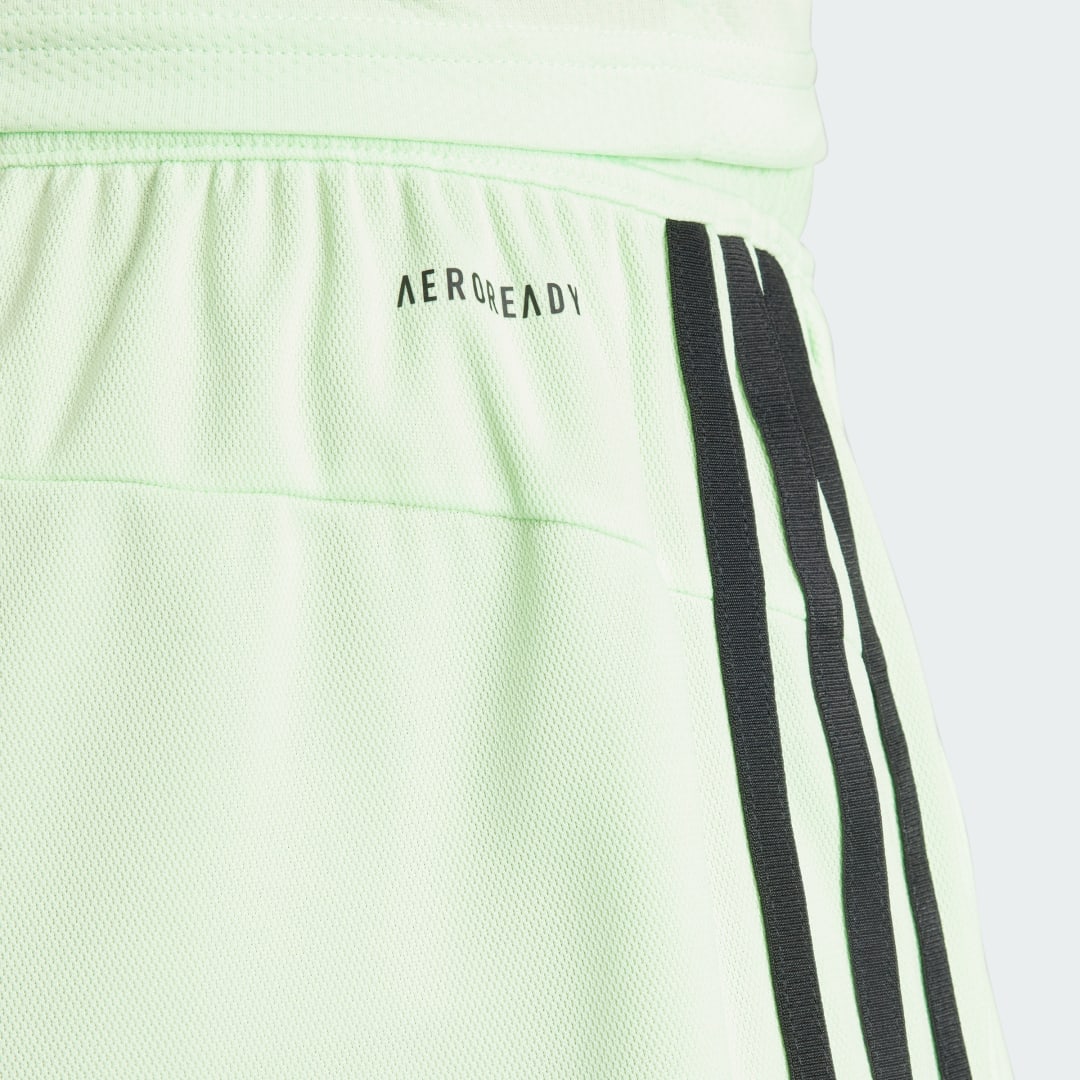 Train Essentials Piqué 3-Stripes Shorts