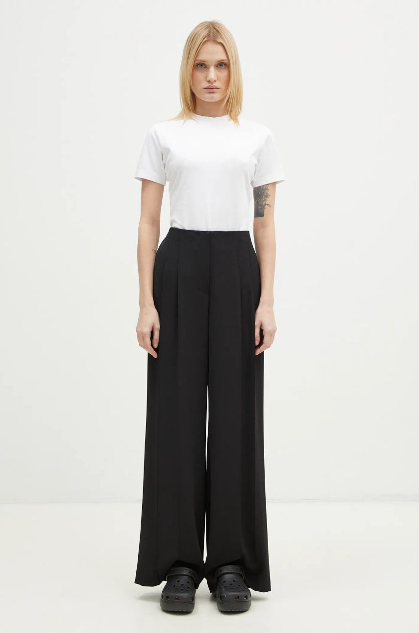 VETEMENTS Fitted T-Shirt
