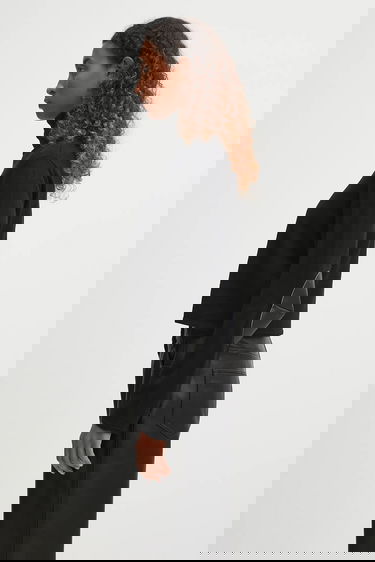 Sveter Maison Margiela MM6 Maison Margiela Wool Turtleneck Sweater Čierna | S52HA0296.M13133.900, 1