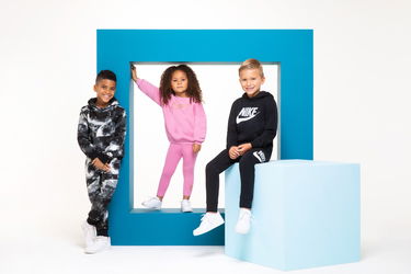 Mikina Nike Club Pullover Hoodie 116-122 Čierna | 86G703-023, 1