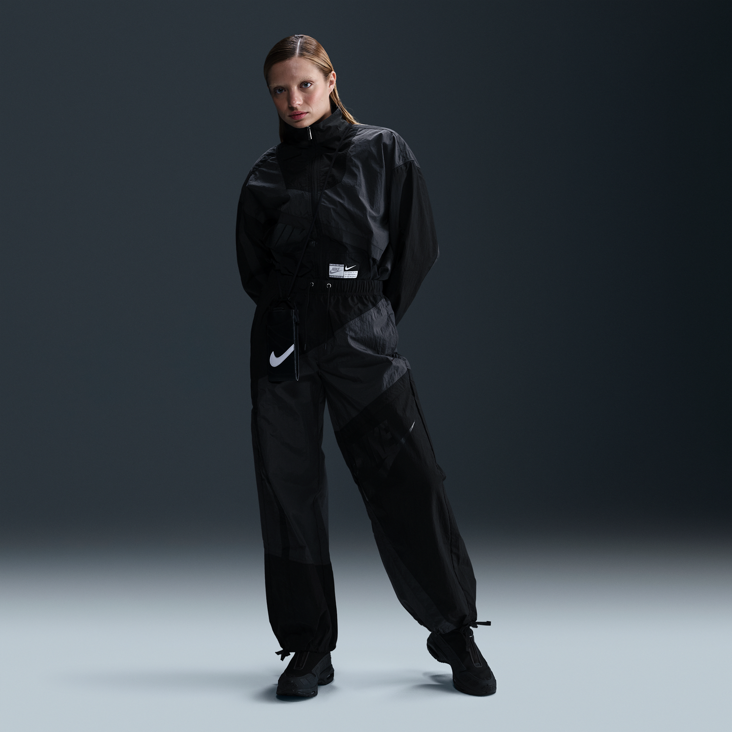 Súprava Nike Sportswear Loose Woven Mid-Rise Cuffless Pants Čierna | HJ4178-060, 0